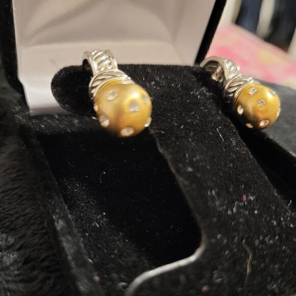 Elligant gold/silver earrings  - Picture 2 of 4